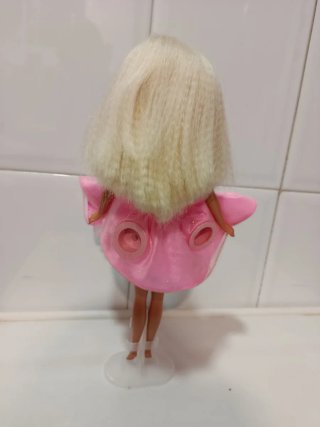 Muñeca Barbie Vestido Rosa Joyas