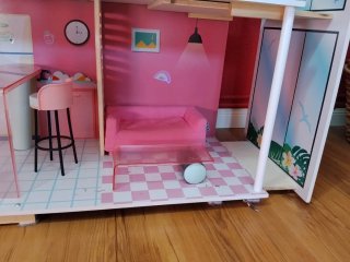 Casa de muñecas rosa y azul