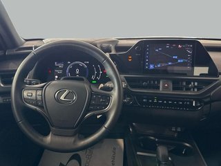 Lexus UX 300H +
