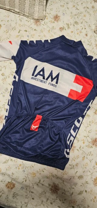 Culote y maillot ciclismo IAM Scott