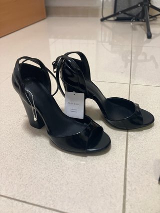 Zapatos de tacón negros SIN USAR