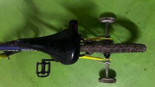 Bicicleta infantil Condor azul y amarilla