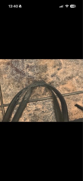 Bolso negro de piel y tela