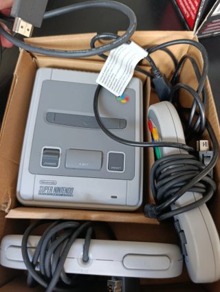 Super Nintendo Classic Mini + 21 juegos
