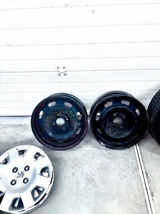 Llantas de chapa Peugeot 206 con tapacubos