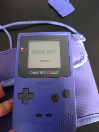 Game boy color Pokémon con estuche Pokémon origina