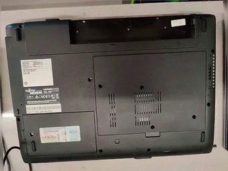 2 x Fujitsu ESPRIMO Mobile V5515 Portatili - Per Pezzi / Da Riparare