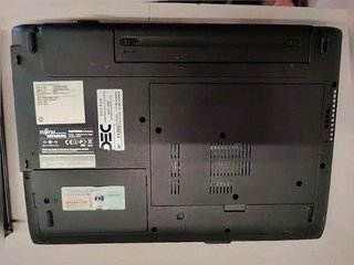 2 x Fujitsu ESPRIMO Mobile V5515 Portatili - Per Pezzi / Da Riparare