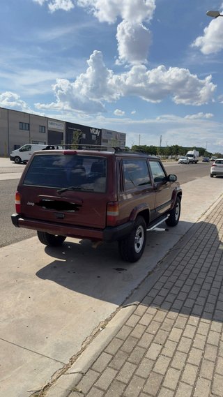 Jeep Cherokee XJ 2001 2.5TD