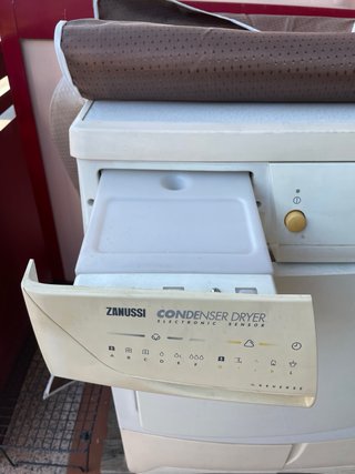 Secadora Zanussi Condenser Dryer