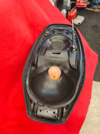 Asiento Kymco Super dink 125/300