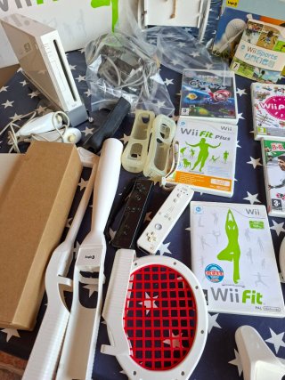 Lote Wii Consola, Juegos y Accesorios