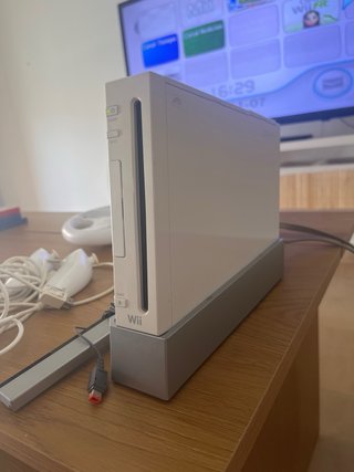 Nintendo Wii con 2 volantes y 3 joysticks