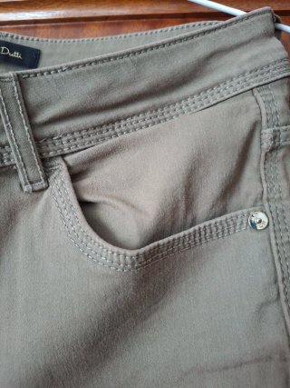 Pantalón Massimo Dutti verde oliva