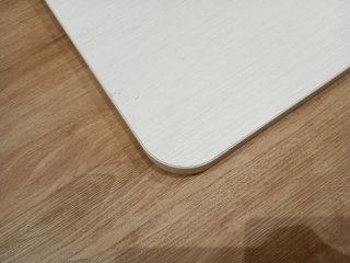 Tabla de escritorio de madera blanca