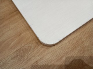 Tabla de escritorio de madera blanca
