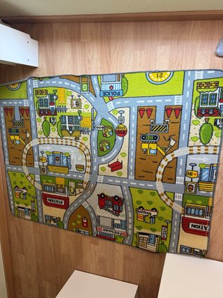 Alfombra infantil ciudad multicolor