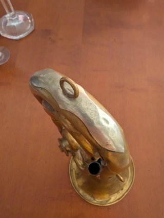 Trompeta de latón antigua