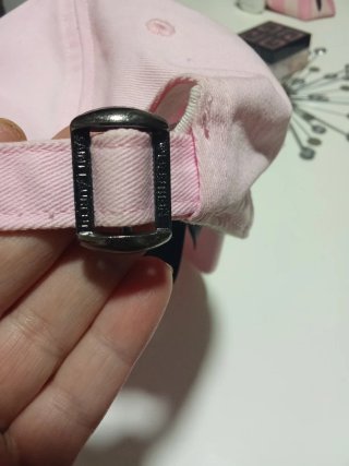 Gorra YSL Rosa
