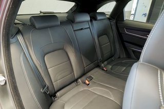 Jaguar F-Pace   2.0 I4 PHEV 404PS AWD Auto RDynamic SE
