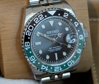 Reloj Seiko Mod GMT Sprinter Negro/Verde