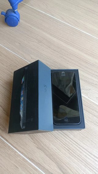iPhone 5 Nero 16GB in confezione originale