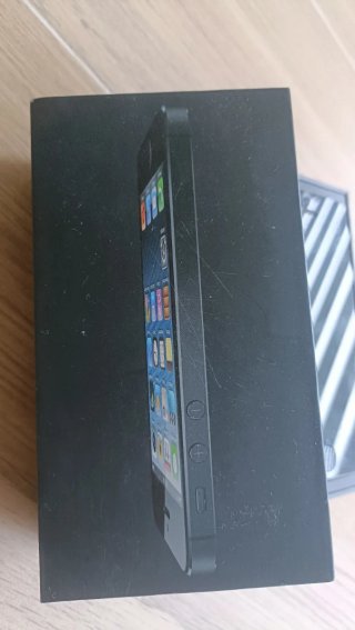 iPhone 5 Nero 16GB in confezione originale