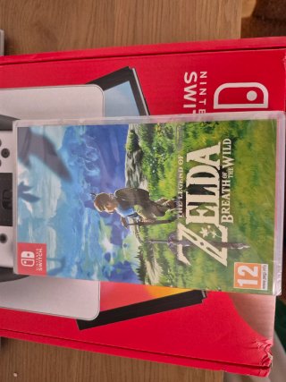 Nintendo Switch OLED SIGILLATA + Minecraft + Zelda