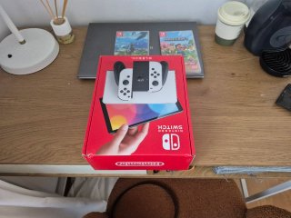 Nintendo Switch OLED SIGILLATA + Minecraft + Zelda