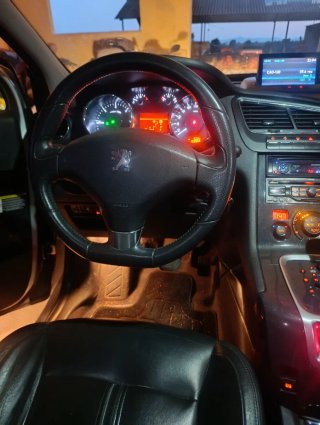 Peugeot 5008 2012