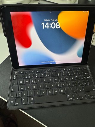 iPad Pro 9.7 32GB Negro + Teclado + Funda