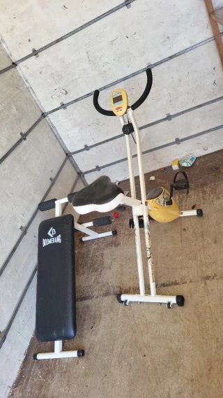 Bicicleta Estática y Banco de Abdominales