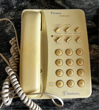 Teléfono antiguo Forma beige