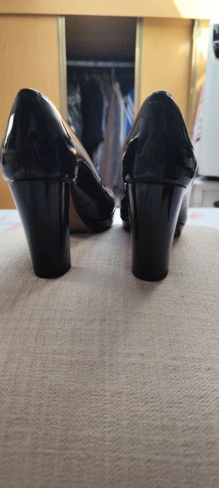 Zapatos Clarks Charol Negros Tacon