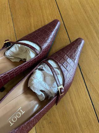 Zapatos de tacón TOOT rojos con hebilla