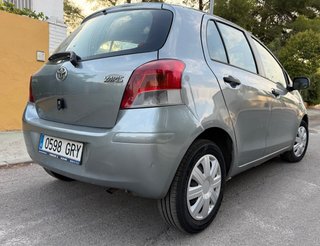 Toyota Yaris 2010