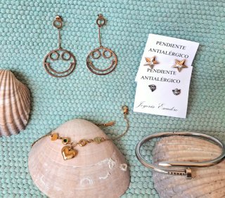Lote 3 pendientes y 2 pulseras