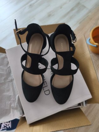 Zapatos de tacón Anna Field negros