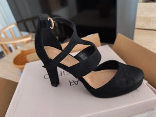 Zapatos de tacón Anna Field negros