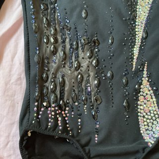 Maillot Negro y Beige para patinaje gimnasia etc
