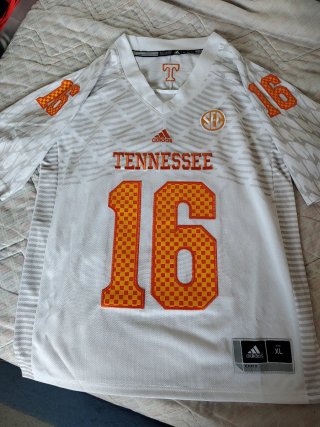 Camiseta Adidas Tennessee NCAA talla M Manning 16