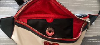 Riñonera Love Moschino Corazón Rojo
