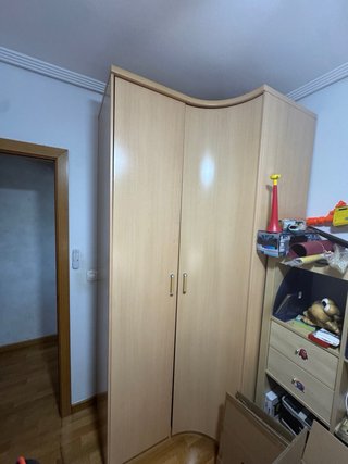 Armario esquinero grande madera100