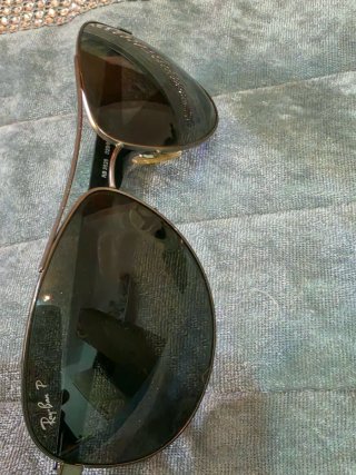 Gafas de sol Ray-Ban negras y azules