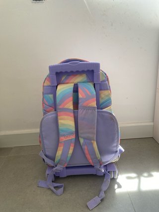 Mochila Totto con ruedas arcoíris