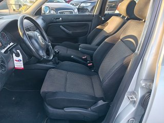 Volkswagen Golf 2001 Garantía, 1 Propietario