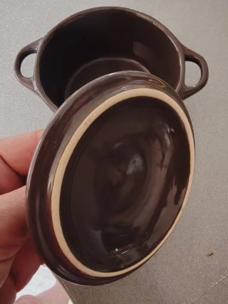Terrina in ceramica marrone
