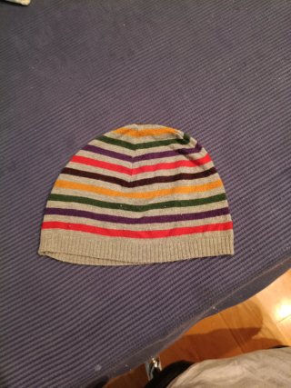 Gorro Pepe Jeans gris con rayas multicolor