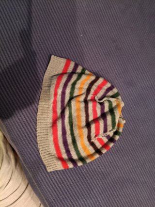 Gorro Pepe Jeans gris con rayas multicolor