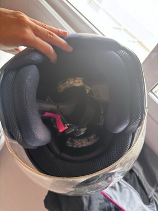 Casco de moto negro BYE